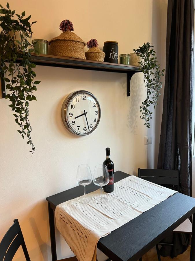 Stylish Apartment 3 Km Away From Duomo - Netflix, Wi-Fi, All Comforts Included Milán Exterior foto