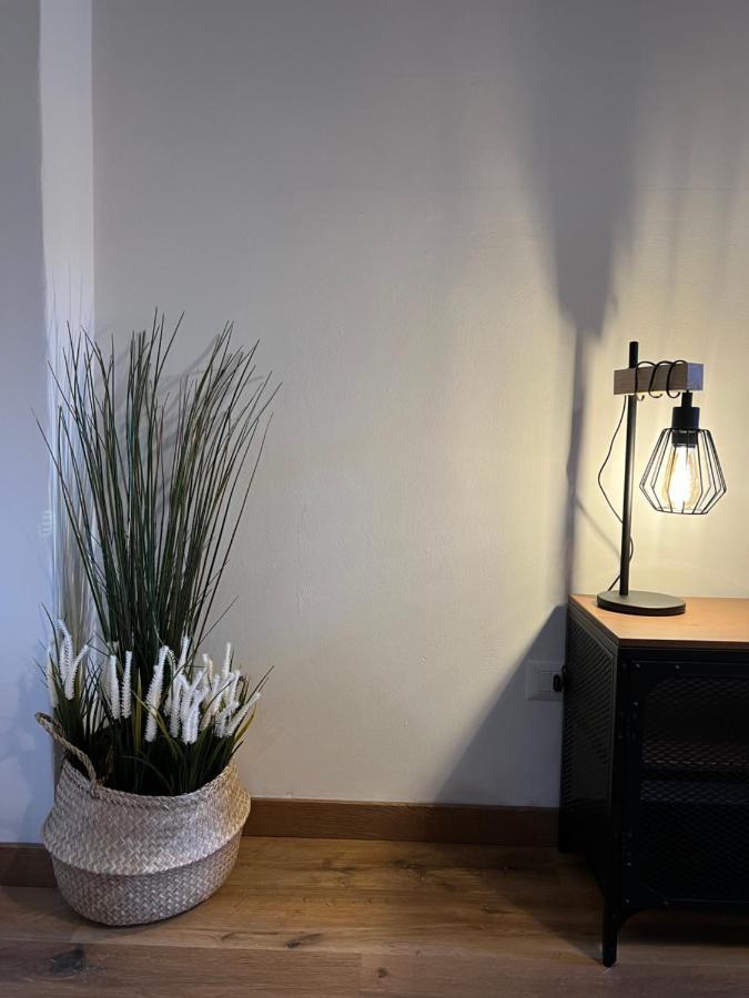 Stylish Apartment 3 Km Away From Duomo - Netflix, Wi-Fi, All Comforts Included Milán Exterior foto